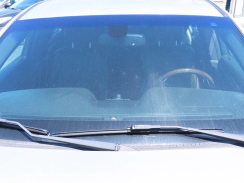 Used 2015 Ford Taurus Limited FWD image 34