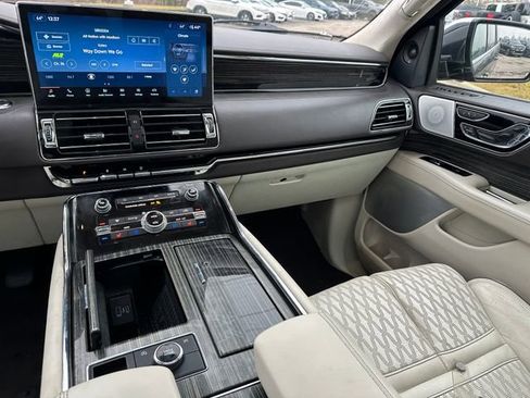Used 2022 Lincoln Navigator L Black Label image 20