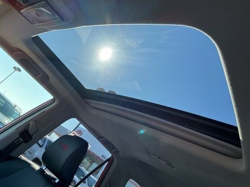 Used 2024 Toyota 4Runner TRD Off-Road Premium image 22