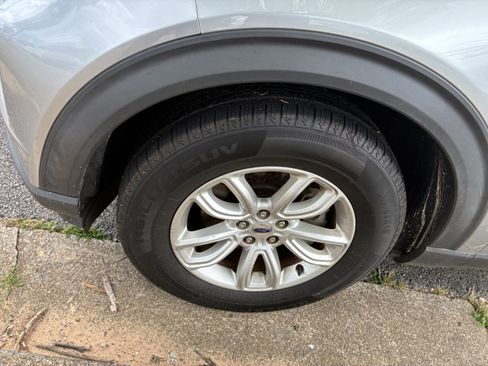 Used 2021 Ford Explorer 2WD image 5