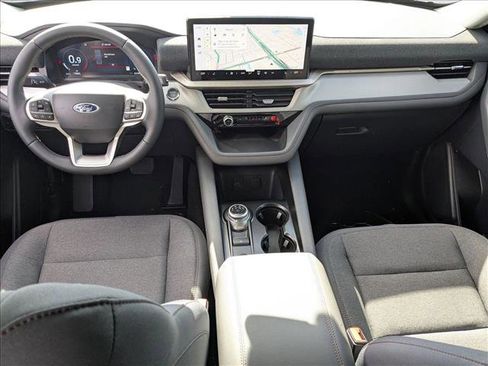 New 2026 Ford Explorer Active RWD image 13