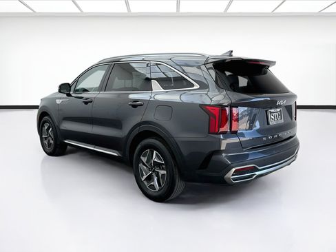 Used 2022 Kia Sorento S FWD image 6