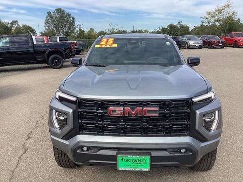 New 2025 GMC Canyon Elevation w/ Convenience Package image 2