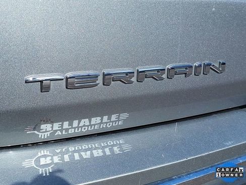 Used 2024 GMC Terrain SLT image 27