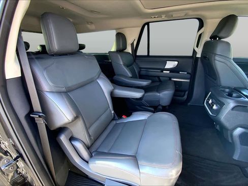 Used 2025 Ford Expedition Max Active AWD/4WD image 20