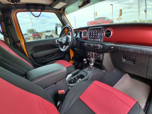 Used 2021 Jeep Wrangler Unlimited Rubicon AWD/4WD image 24