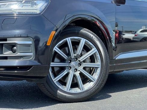 Used 2018 Audi Q7 3.0T Prestige AWD/4WD image 2