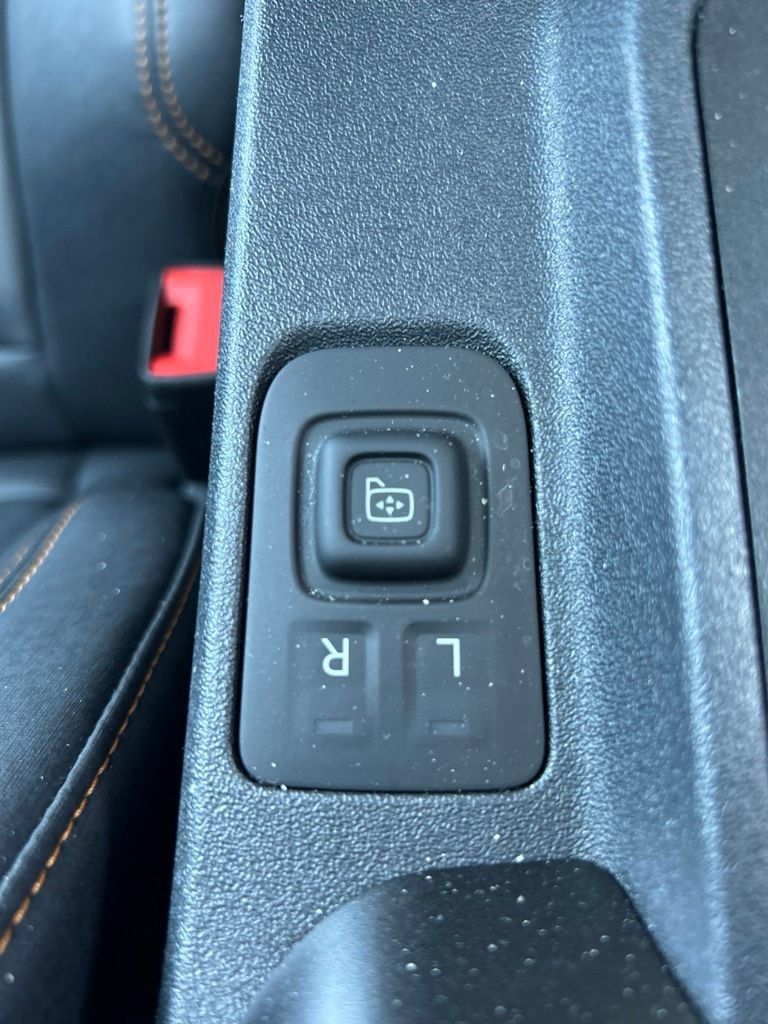 Used 2021 Ford Bronco Badlands w/ Sasquatch Package AWD/4WD image 19