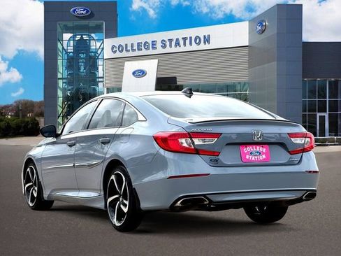 Used 2022 Honda Accord Sport image 3