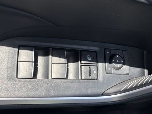 Used 2023 Toyota RAV4 AWD Hybrid image 16