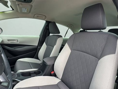 Used 2026 Toyota Corolla LE FWD image 9