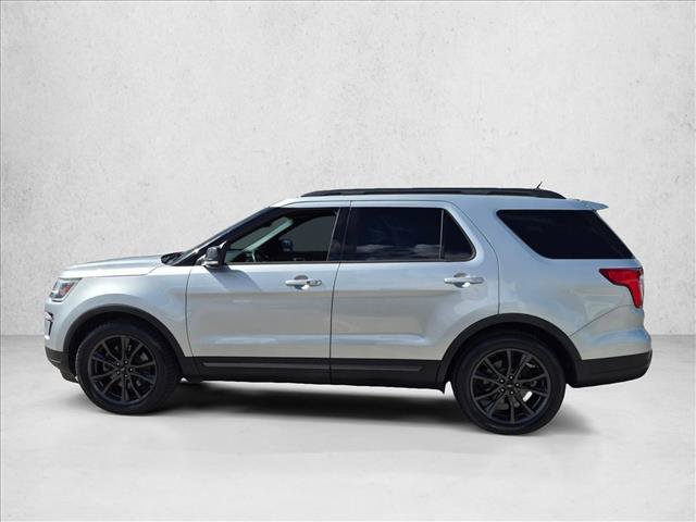 Used 2019 Ford Explorer XLT w/ Equipment Group 202A FWD image 8