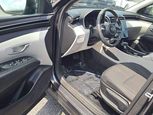 Used 2023 Hyundai Tucson SE w/ Cargo Package AWD/4WD image 9