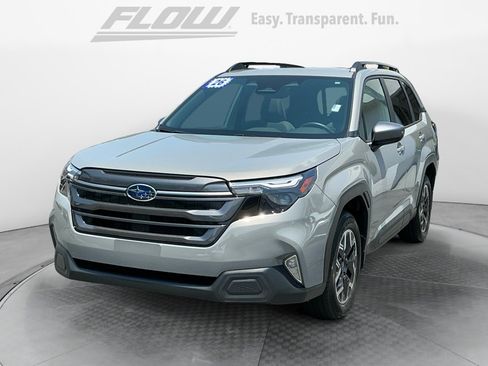 Used 2026 Subaru Forester Premium AWD/4WD image 3