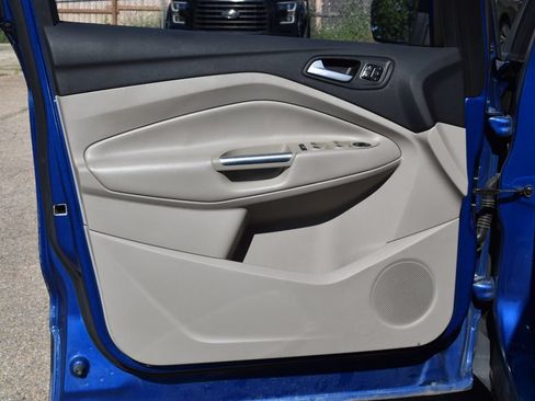 Used 2017 Ford Escape Titanium FWD image 9