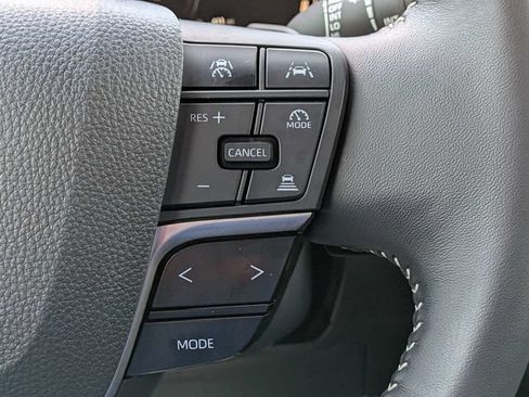 Used 2025 Toyota Camry SE w/ Convenience Package FWD image 25