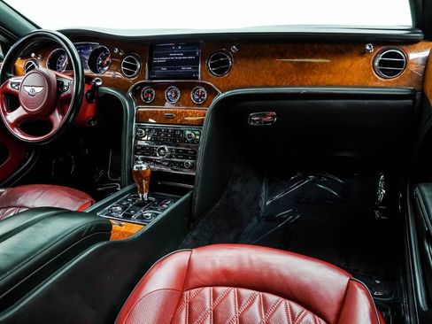 Used 2018 Bentley Mulsanne RWD image 22