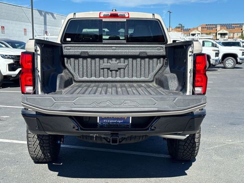 New 2026 Chevrolet Colorado ZR2 w/ Technology Package image 7