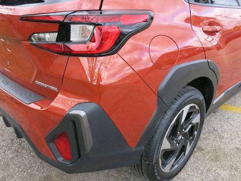 Used 2024 Subaru Crosstrek 2.5i Limited AWD/4WD image 39
