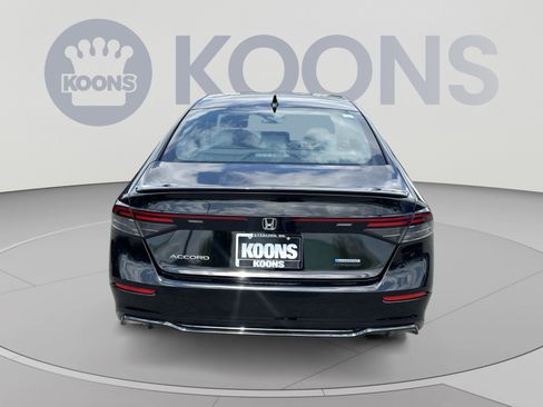 Used 2025 Honda Accord Sport image 15