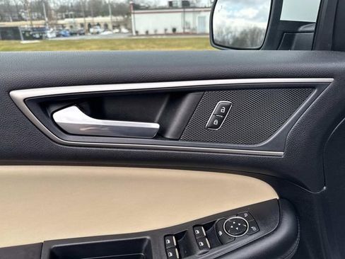 Used 2022 Ford Edge SEL image 22