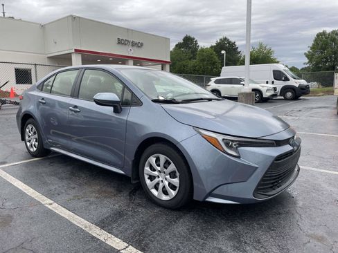 Used 2024 Toyota Corolla LE AWD/4WD image 1