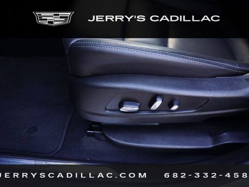 Certified 2025 Cadillac XT5 Premium Luxury image 16