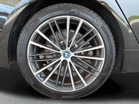 Used 2023 BMW 530e xDrive AWD/4WD image 25
