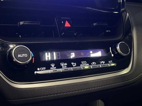 Used 2025 Toyota Corolla Cross AWD Hybrid image 20