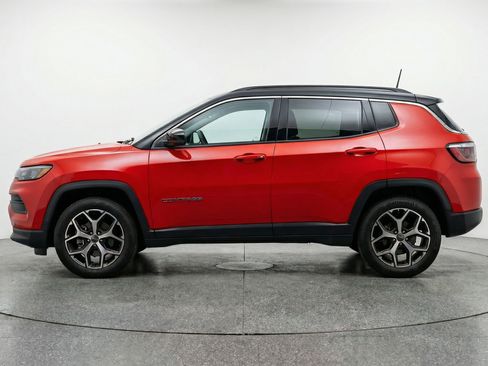 Used 2025 Jeep Compass Limited image 5