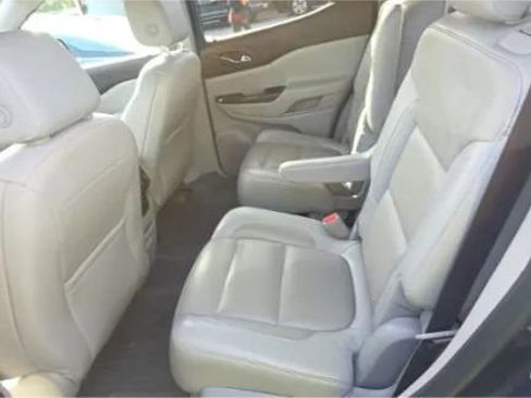 Used 2018 GMC Acadia SLT w/ LPO, Floor Liner Package image 17