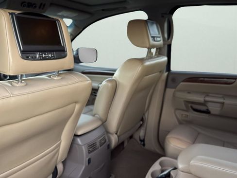 Used 2014 Nissan Armada Platinum w/ 2nd Row Captain Seat Package image 26