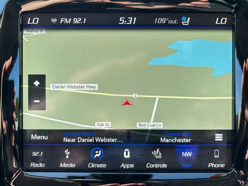 Used 2019 Jeep Cherokee Limited w/ Luxury Group AWD/4WD image 34