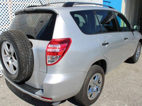 Used 2012 Toyota RAV4 FWD w/ Value Pkg image 6