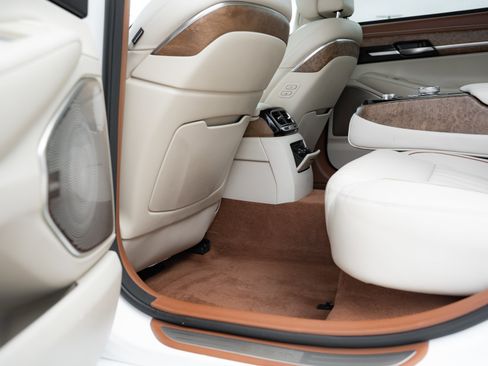 Used 2020 Genesis G90 3.3T Premium image 30