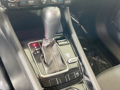 Used 2022 Jeep Compass Limited image 16