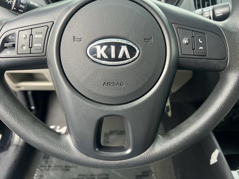 Used 2012 Kia Forte LX FWD image 7
