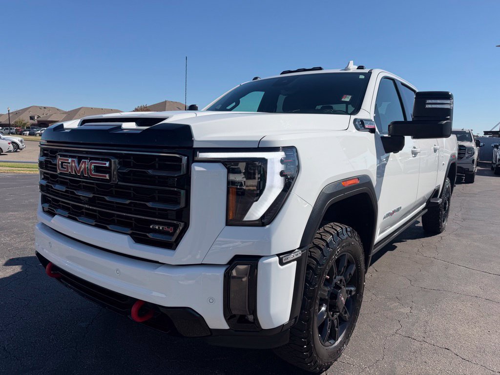 Used 2024 GMC Sierra 2500 AT4 w/ AT4 Premium Plus Package AWD/4WD image 10