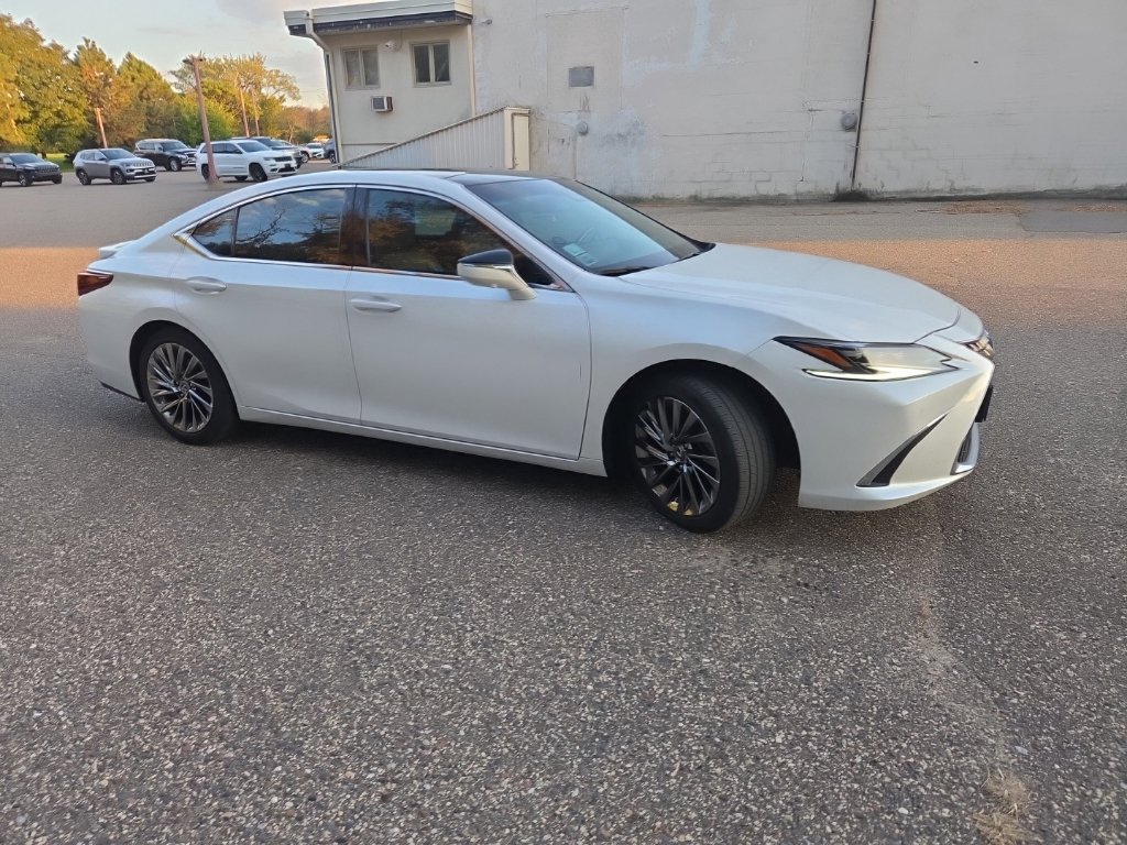 Used 2025 Lexus ES 350 Ultra Luxury w/ Accessory Package (Z1) FWD image 21