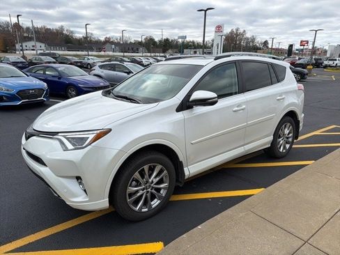 Used 2018 Toyota RAV4 Platinum image 2
