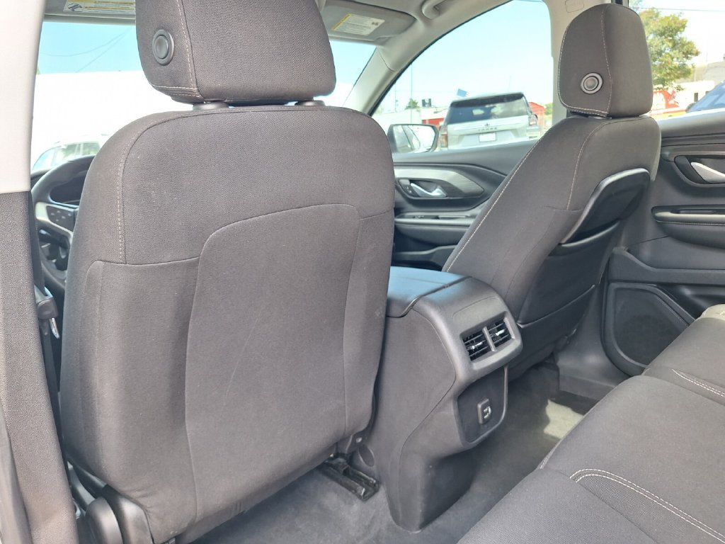 Used 2022 GMC Terrain SLE FWD image 21