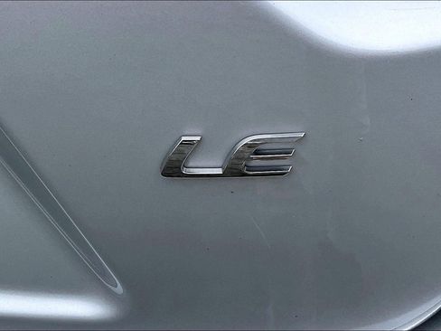 Used 2025 Toyota Corolla LE FWD image 8