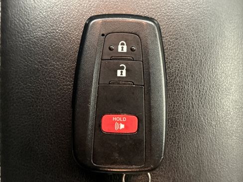 Used 2019 Toyota Corolla SE w/ SE Option Package image 10