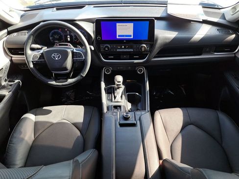 Used 2024 Toyota Grand Highlander Platinum image 13