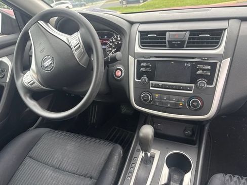 Used 2018 Nissan Altima 2.5 S w/ S Convenience Package FWD image 13