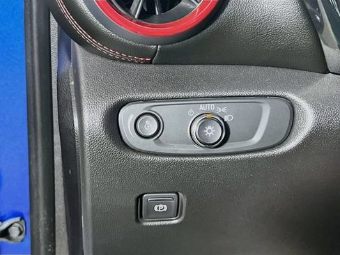 Used 2019 Chevrolet Blazer RS FWD image 11