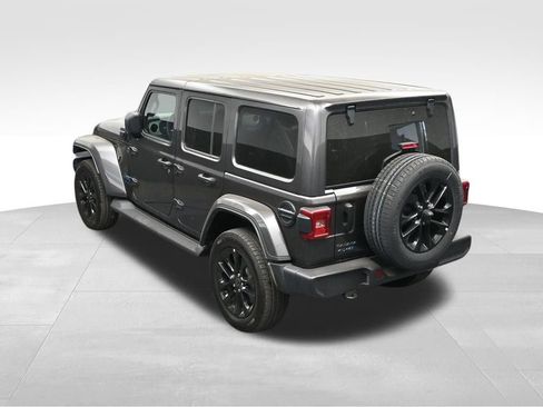 Used 2025 Jeep Wrangler Unlimited Sahara image 21