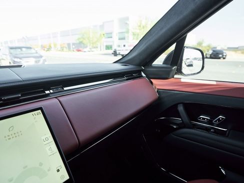 Used 2025 Land Rover Range Rover Sport SV Edition Two image 70