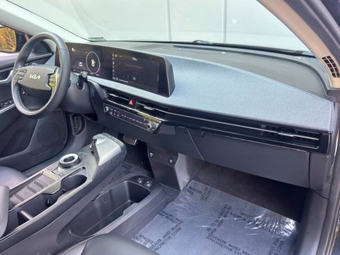 Used 2022 Kia EV6 Light RWD image 13