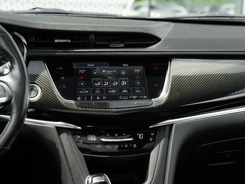 Used 2021 Cadillac XT6 Sport AWD/4WD image 12